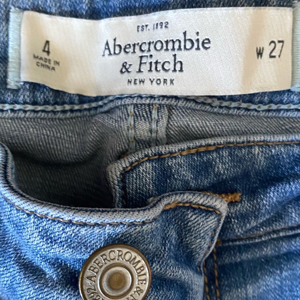 Light Wash Jeans
